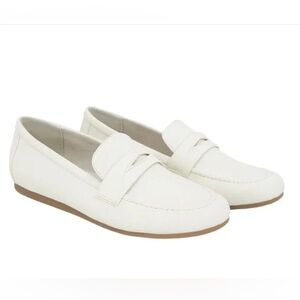 Kensie Women's Yelena Canvas Loafers Shoes, Cream, Size7